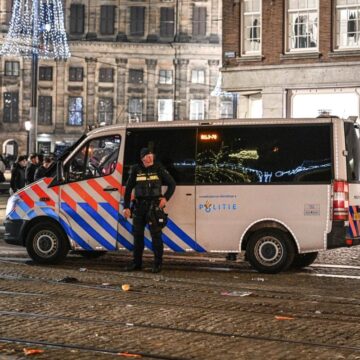 Poliția Olandeză Caută Informații Despre O Mașină Furată Cu Care Au Fugit Autorii Jafului Tezaurului Dacic Din Muzeul Drents