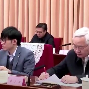 Explicațiile Succesului DeepSeek. Liang Wenfeng, „tocilarul Idealist” Care A Devenit Un Erou Național în China