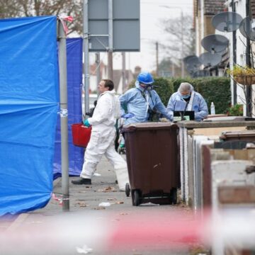 O Mamă și-a Lăsat Cei Patru Fii Să Moară într-un Incendiu în Timp Ce Ea Mergea La Cumpărături