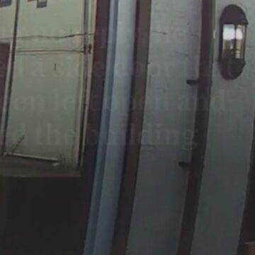 Momentul în Care Ucigașul Din Southport Intră La Evenimentul De Dans înainte De A Lansa Atacul Oribil în Urma Căruia Au Murit Trei Fetițe | VIDEO