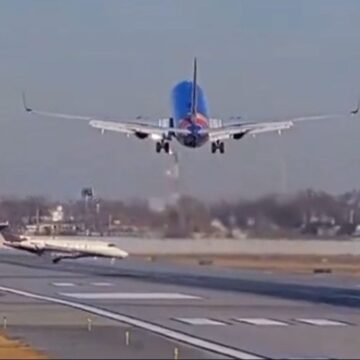 Două avioane, aproape de ciocnire în Chicago. Ce s-a întâmplat