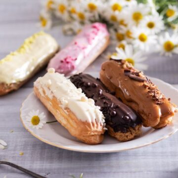 crema-pentru-eclere.jpg Cremă Pentru Eclere – Rețete și Trucuri Pentru O Umplutură Delicioasă