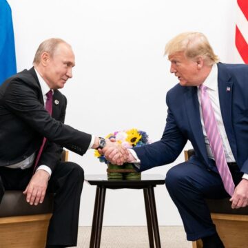 Donald Trump A Refuzat Să Răspundă La întrebarea Dacă A Vorbit Deja Cu Vladimir Putin Despre Ucraina: „Vom Face Ceva Semnificativ Să Punem Capăt Războiului”