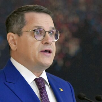 Ce rol poate juca Eduard Hellvig în PNL. Fostul șef al SRI a revenit în partid anul trecut
