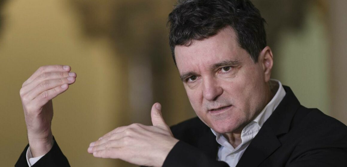 62516380 România tăcută: Ce ne spune absenteismul despre nevoia de lideri autentici