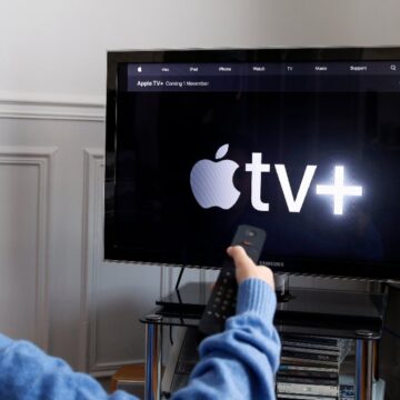 Apple TV+ înregistrează pierderi de peste un miliard de dolari pe an