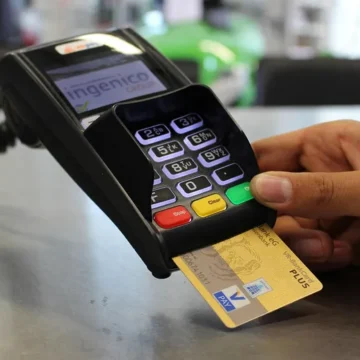 Salariul mediu net din România a ajuns la 5.645 de lei în 2024