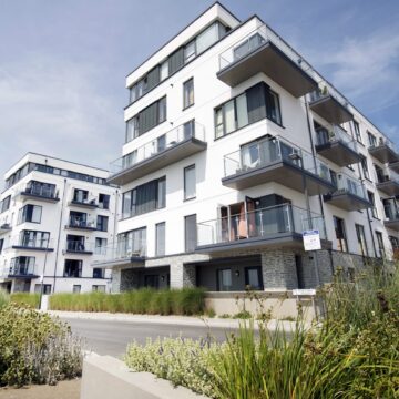 Piața imobiliară din România are de suferit