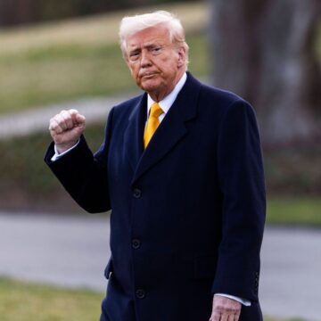 Tarifele lui Donald Trump nu vor crește economia SUA