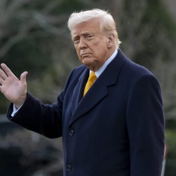 Trump impune tarife de 25% pe importurile auto în SUA