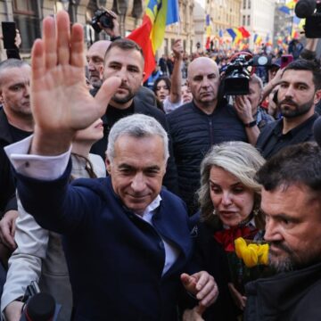 calin-georgescu-depus-candidatura-alegeri-prezidentiale-bec-7-e1741359819300.jpg Cine a depus prima contestație împotriva lui Călin Georgescu
