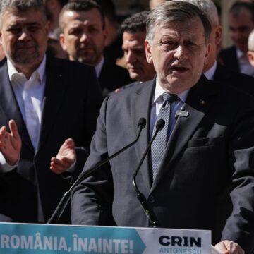 Crin Antonescu și-a depus candidatura la alegerile prezidențiale