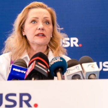 elena-lasconi-dupa-discutia-cu-klaus-iohannis-de-la-consultari-i-am-cerut-demisia-e1741018358641.jpg Lasconi se retrage pentru un candidat surpriza. Ce face Ciolacu