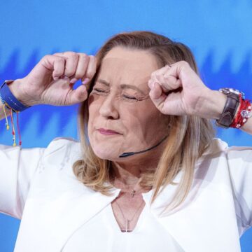 elena-lasconi-surprinsa-la-lansarea-programului-electoral-scaled-e1739013954693.jpg Cine este noul preferat pentru candidatura USR