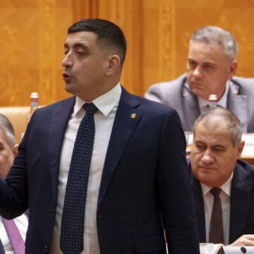george-simion-a-anuntat-cand-isi-depune-candidatura-calin-georgescu-e1740821694253.jpg AUR anunță când intră Călin Georgescu în cursa prezidențială