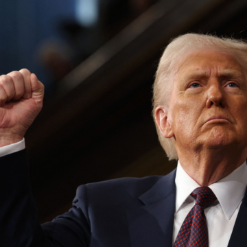 De ce a amânat Trump tarifele auto pentru Canada și Mexic