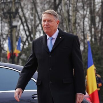 klaus-iohannis-ceremonia-de-finalizare-a-mandatului-e1739375452943.jpeg „Exagerat de mari, fără beneficii pentru România”