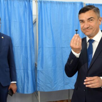 mihai-chirica-costel-alexe-e1743343670309.jpeg Scandal la Iași. Primarul Mihai Chirica ar putea reveni în PSD. Ce se întâmplă cu liberalii