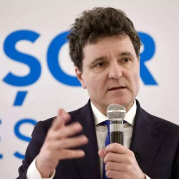 nicusor-dan Ce înseamnă să lucrezi pentru oameni, nu pentru partide
