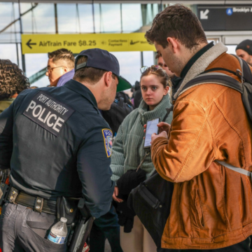 Marea Britanie a emis un avertisment de călătorie pentru SUA