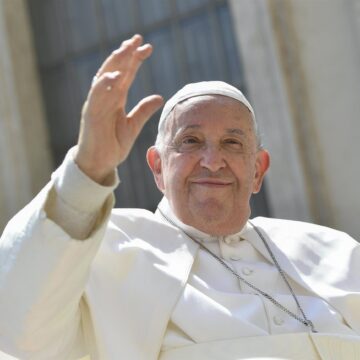 „Trebuie să învețe din nou să vorbească, după terapia cu oxigen”