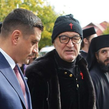 I-am dat 20-30 de tone de brânză, 20.000 de euro și nu mă primește în AUR?