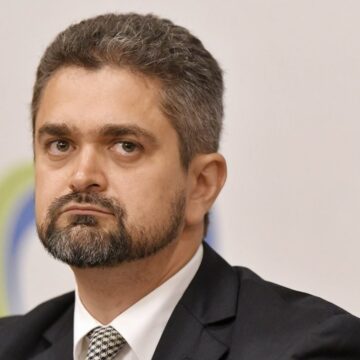 theodor-paleologu-a-fost-ministru-al-culturii-in-perioada-2008-2009-e1743361174679.jpg Theodor Paleologu l-a făcut praf pe Mihail Neamțu, presat să își dea demisia de la Comisia de Cultură