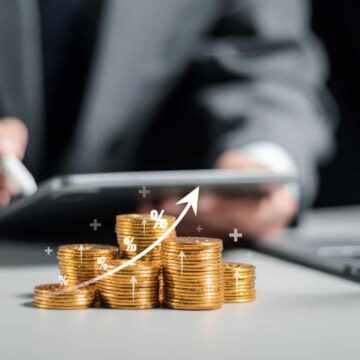 Salariul mediu net se triplează, dar românii nu simt avansul