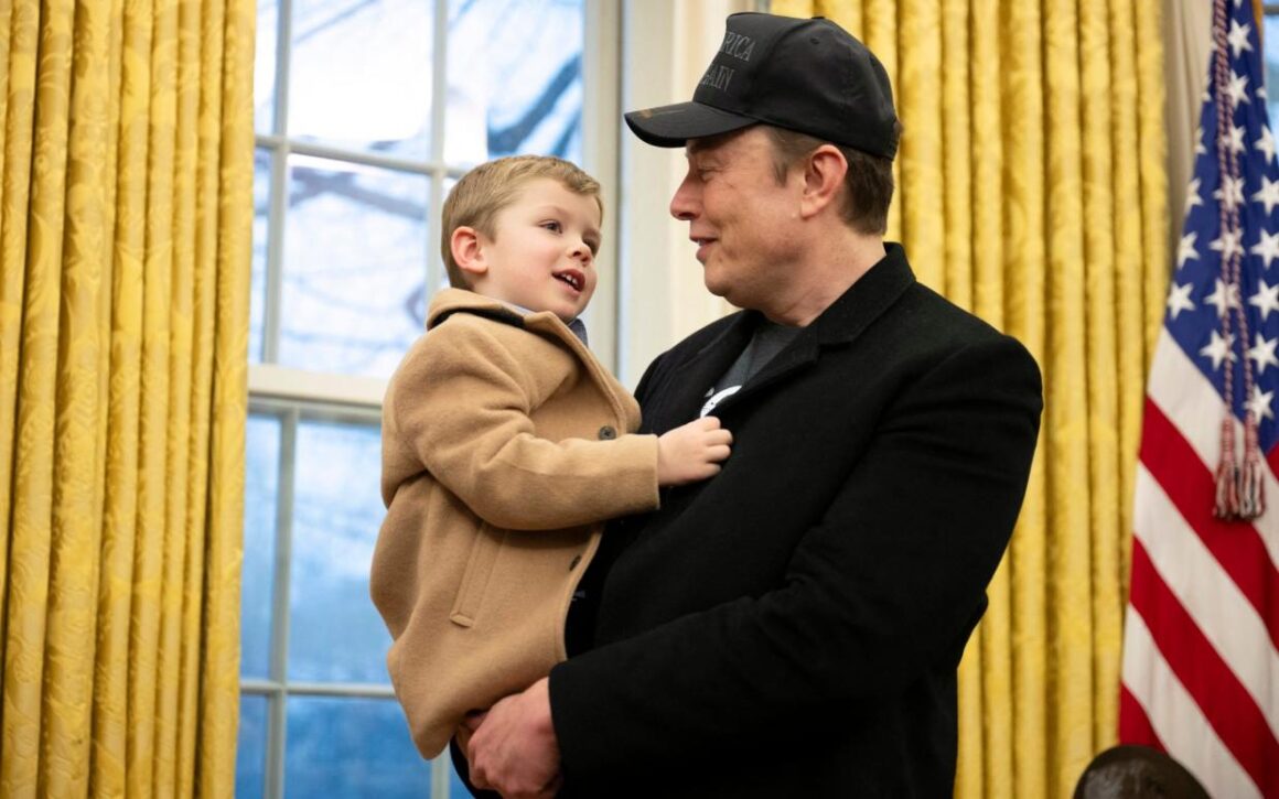 Elon Musk vrea să salveze civilizația… făcând copii. Are deja o