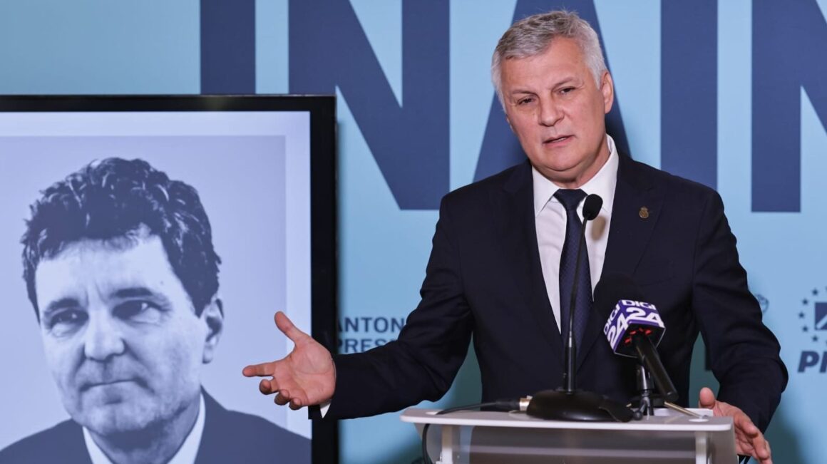 daniel-zamfir-psd-5-e1743602299198.jpg PSD pune presiune pe Nicușor Dan să spună cine i-a donat bani înaintea alegerilor. Daniel Zamfir: De ce refuză?