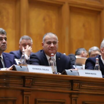 marcel-ciolacu-marian-neacsu-catalin-predoiu.jpg Numărul bugetarilor continuă să crească. Guvernul Ciolacu repetent la reducerea numărului demnitarilor EXCLUSIV