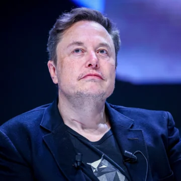 Tesla își caută urmașul pentru Elon Musk