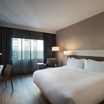 hotel.jpg La ce să fii atent când faci o rezervare la hotel?