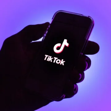 Trump spune că va prelungi termenul limită pentru TikTok