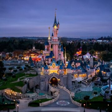 Unde mergi cu copiii la Paris? Vara aceasta, Disneyland îți aduce un festival de muzică