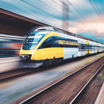 Francezii preferă să meargă cu trenul pe rute mai lungi de 100 km