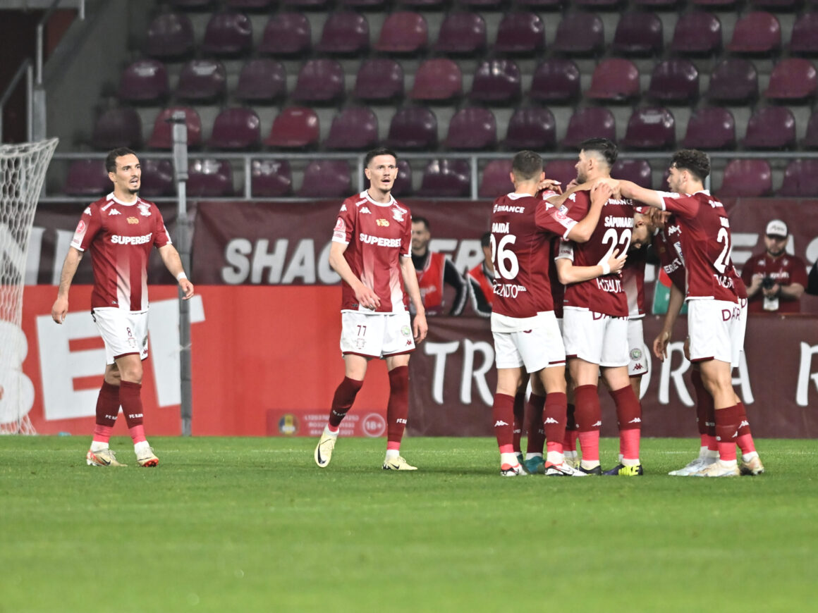 Atacantul-care-a-facut-senzatie-pentru-Rapid-e-la-un-pas-de-transferul-vietii-la-un-club-legendar-din-Premier-League-scaled.jpg Atacantul care a făcut senzație pentru Rapid e la un pas de transferul vieții, la un club legendar din Premier League