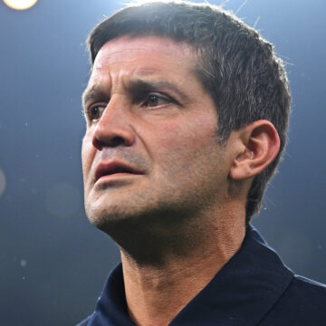 Chivu-nu-s-a-ferit-de-cuvinte-grele-dupa-penalty-ul-din-Inter-–-Liverpool.jpg Chivu nu s-a ferit de cuvinte grele după penalty-ul din Inter – Liverpool: „Injustiție!”