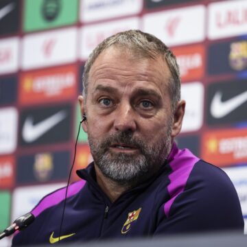 Hansi-Flick-anunt-neasteptat-despre-unul-dintre-capitanii-Barcelonei.jpg „Trece printr-o perioadă grea. Nu este corect ceea ce i se întâmplă”