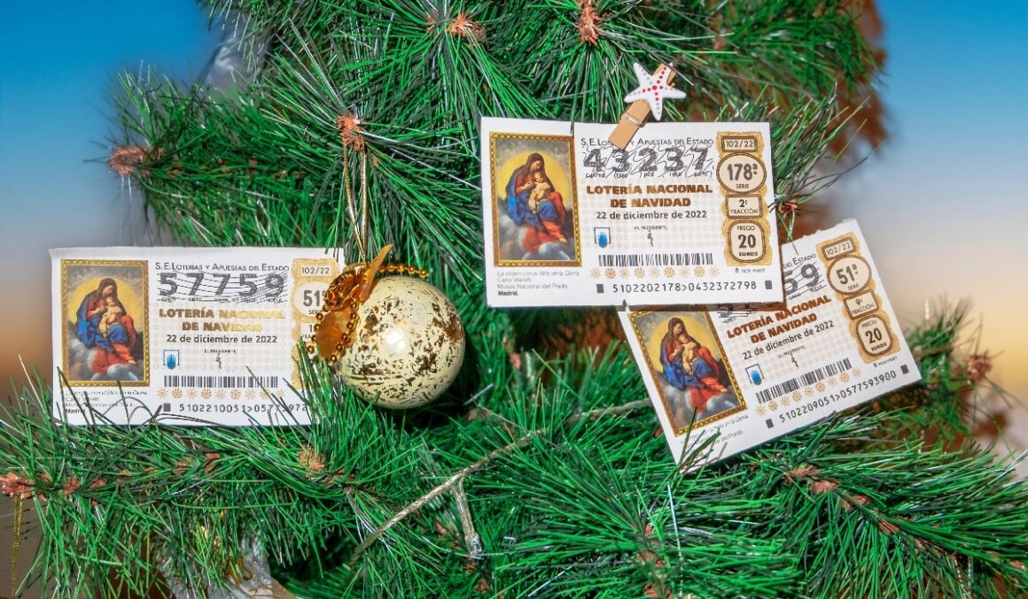 Un sat de 20 de locuitori a câștigat 4 milioane de euro la loteria de Crăciun, după ce incendiile l-au distrus