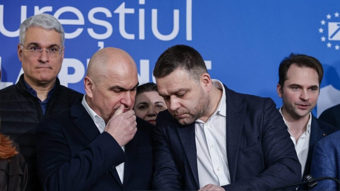 ciprian-ciucu-prima-reactie-dupa-ce-a-castigat-primaria-bucuresti-conform-exit-poll-urilor-proiectul-vietii-mele-i-am-promis-lui-ilie-bolojan-ca-nu-il-fac-de-ras-3-e1766067854831.jpg Joia cuțitelor lungi la PNL. Bolojan a decapitat organizațiile din Sectoarele 2, 3, 4 și 5. Sarcinile trasate lui Ciucu