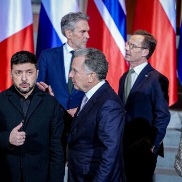 „Acceptă garanțiile noastre de securitate «de platină», sau le pierzi”