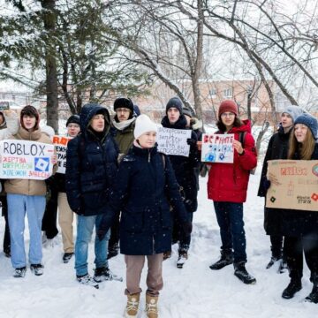 „Este victima Cortinei de Fier digitale”