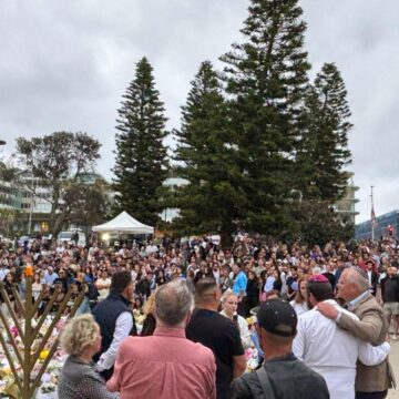 Atacatorul din Sydney a fost pus sub acuzare pentru 59 de infracţiuni: „Inspirat de ISIS”