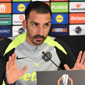 Elias-Charalambous-anunt-despre-demisia-de-la-FCSB.-„Voi-pleca-fara-negocieri.jpg Elias Charalambous n-a stat pe gânduri când a aflat că Zeljko Kopic l-a ajutat cu informații pe antrenorul lui Dinamo Zagreb