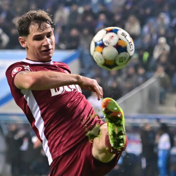 Nelu-Varga-a-anuntat-o-pe-Dinamo-pretul-cu-care-il-poate-transfera-pe-Matei-Ilie-de-la-CFR-Cluj.jpg Nelu Varga a anunțat-o pe Dinamo prețul cu care îl poate transfera pe Matei Ilie de la CFR Cluj. E oficial!
