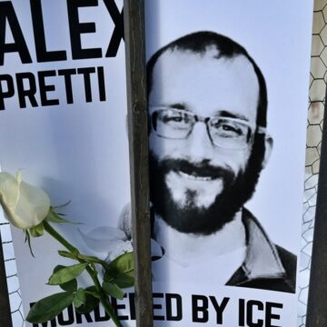 Donald Trump îl numeşte pe Alex Pretti „agitator” şi „posibil insurgent”. Asistentul medical a fost ucis de poliţiştii ICE în Minneapolis