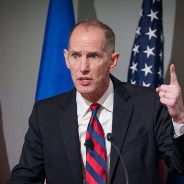 Un republican renunță la cursa de guvernator al statului Minnesota și critică desfășurarea agenților ICE, după ce l-a consiliat pe ucigașul activistei Renee Good