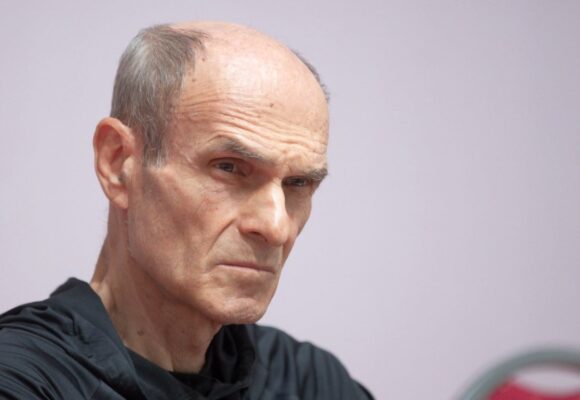 „Minte, dă din mâini… Este mult mai perfid decât l-am crezut”
