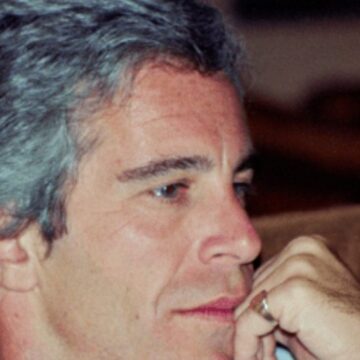 Motivul pentru care România și românii apar de câteva sute de ori în dosarele Epstein